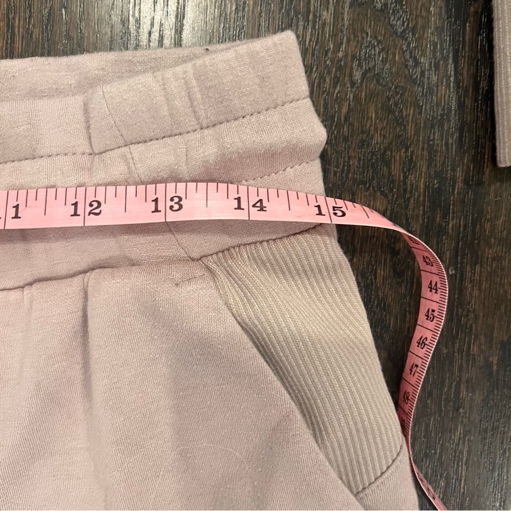 Blush Cropped Pullover and Shorts Set Danskin - Picture 3 of 12